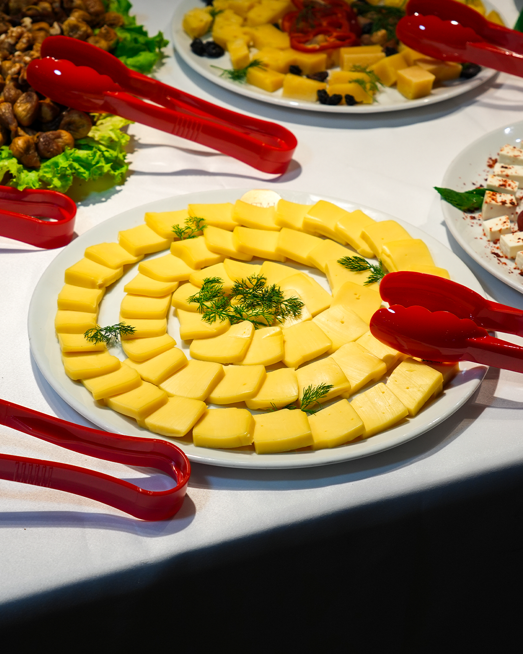 1 mersin acik bufe kahvalti gala mersin.jpg